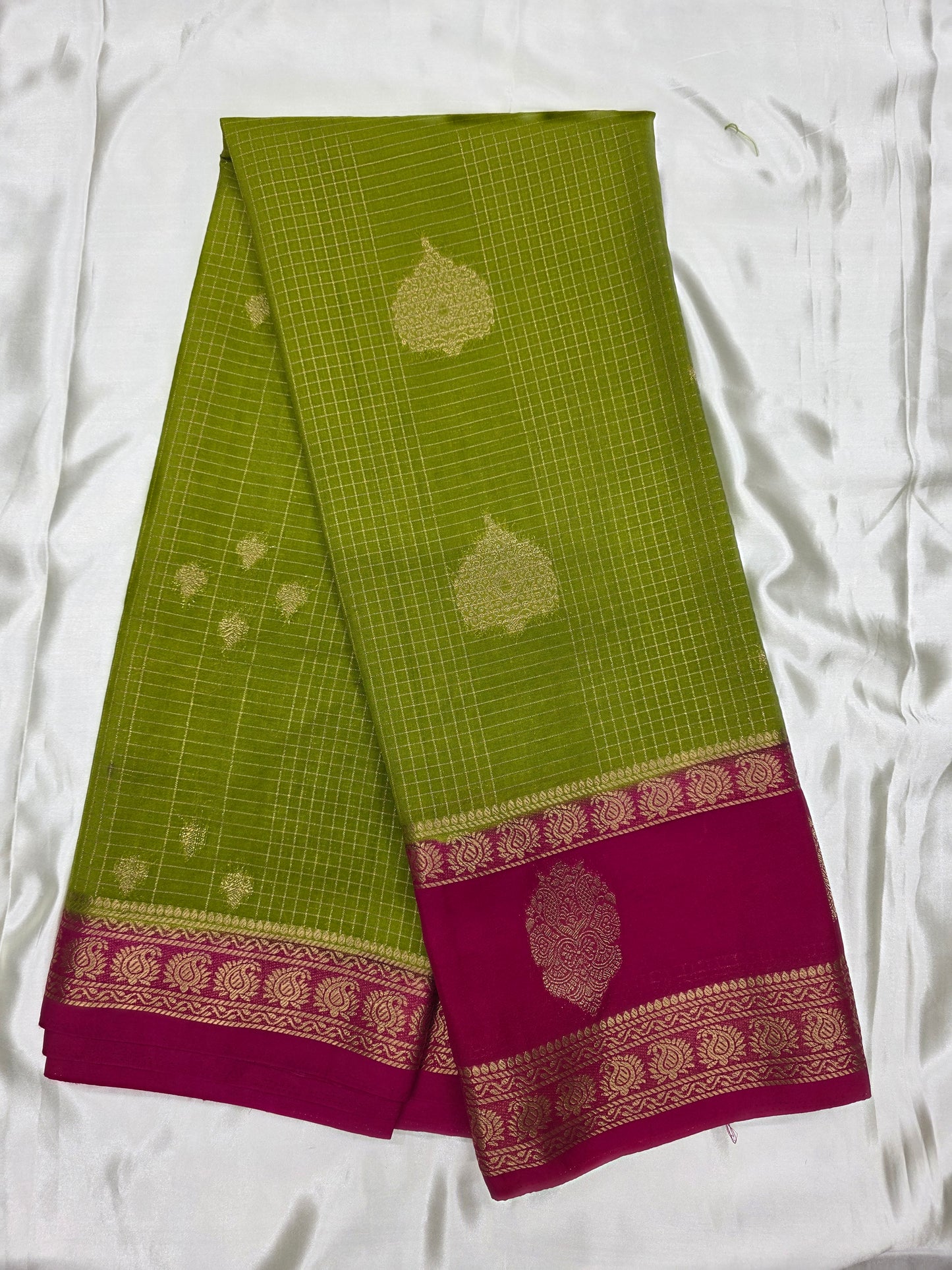 Checks Semi Crepe Saree