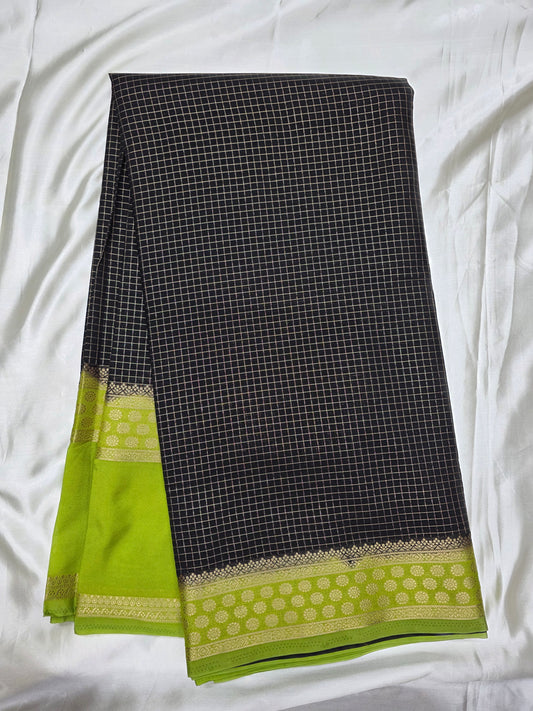 Checks Semi Crepe Saree